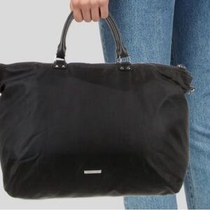 New w/Tag Black zipper top Bag.. Boston or shoulder bag. Beautiful 🤩
